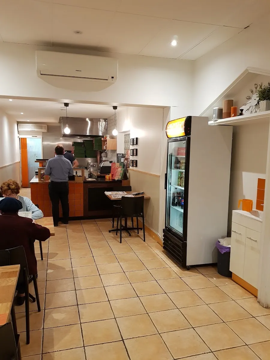 Shemesh Vegetarian Pizza Bar & More — foto 10