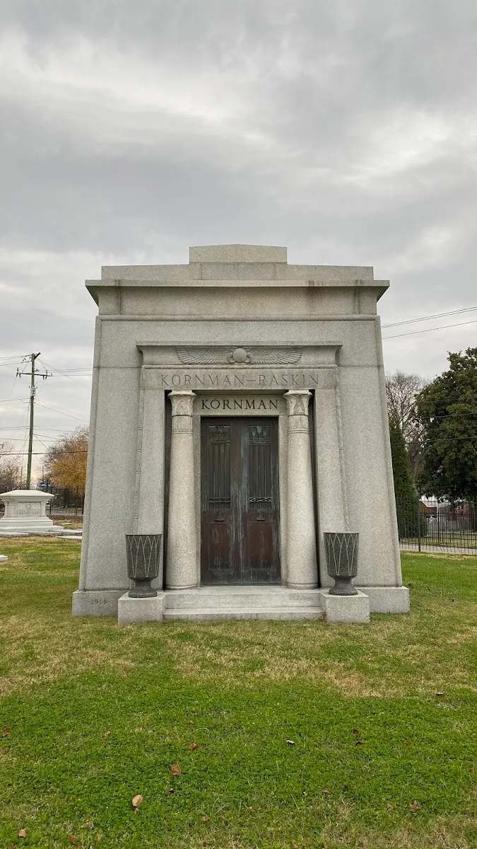 Sherith Israel and West End Synagogue Cemetery — foto 5