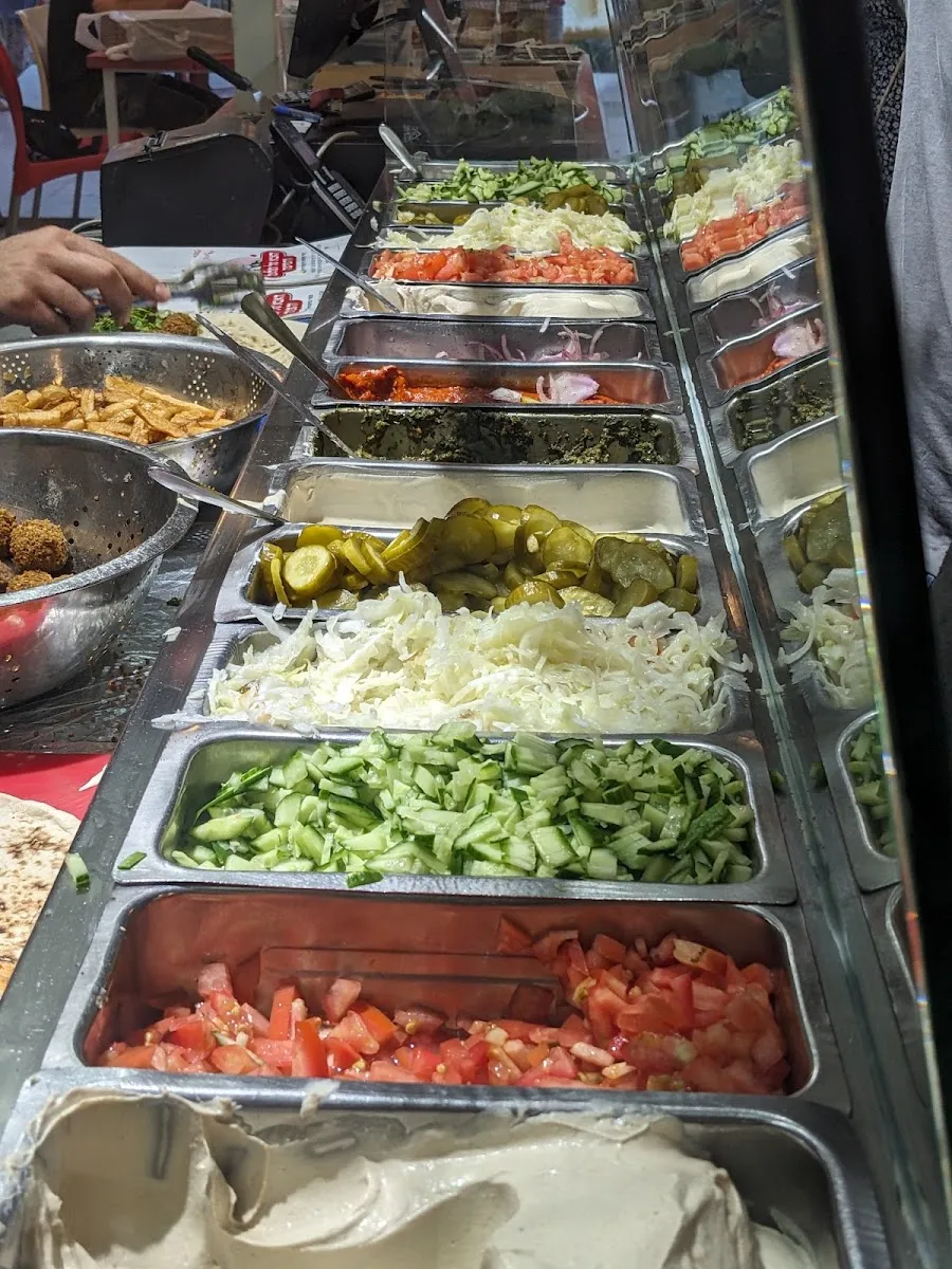 Shevach Falafel and Pizza — foto 3