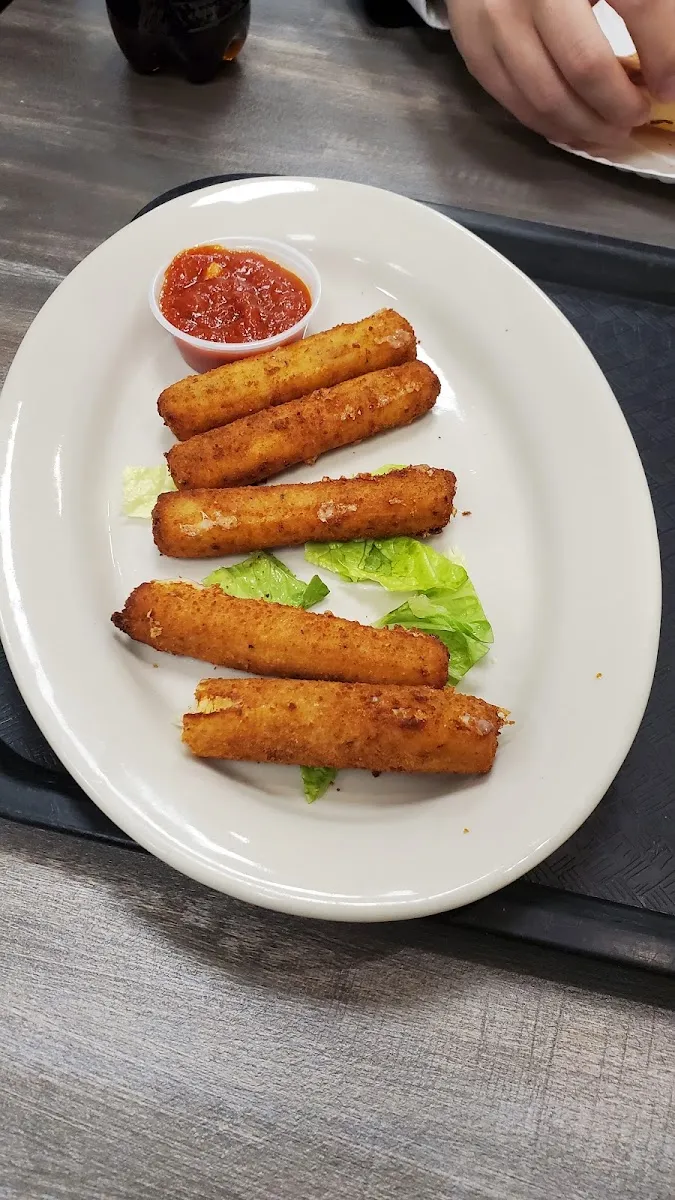 Shiraz Pizza & Sushi — photo 4
