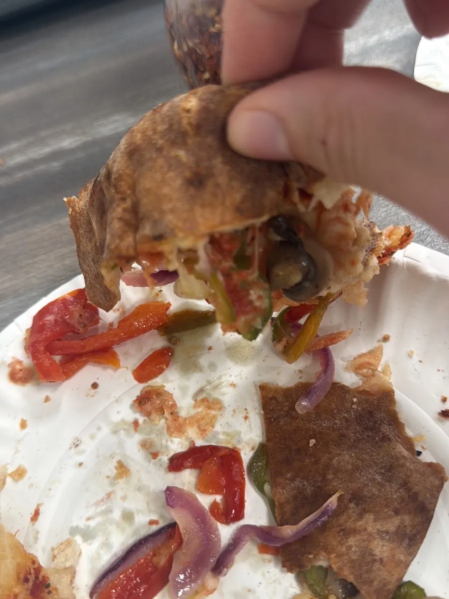 Shiraz Pizza & Sushi — photo 5