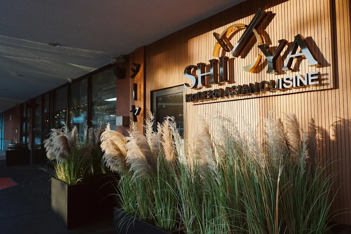 SHIYA Modern Asian Cuisine — photo 3