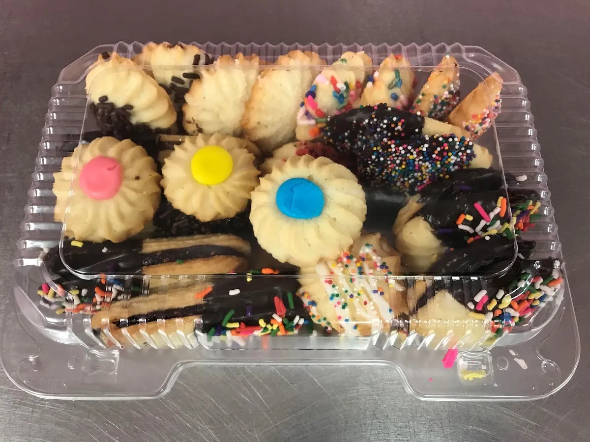 Shloimies Kosher Bakery — photo 9