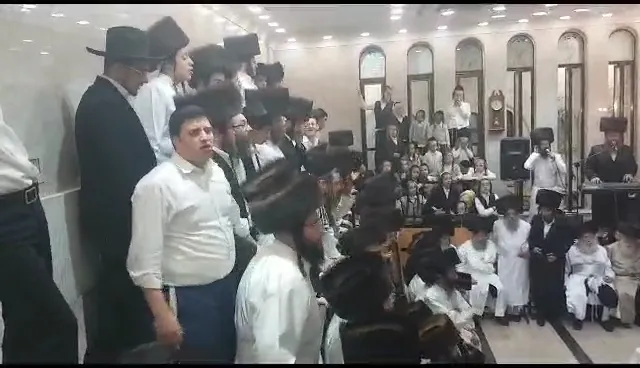 Shomrei Emunim Beit Midrash — foto 2