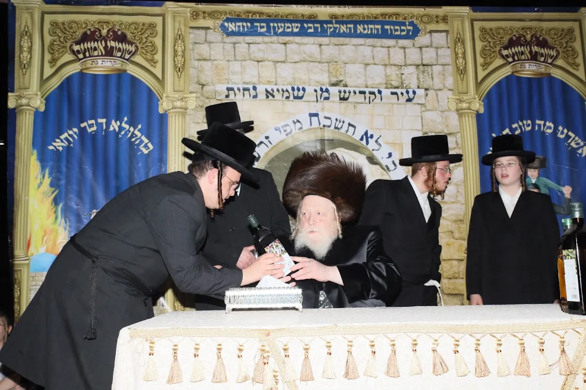 Shomrei Emunim Chasidim Beit Midrash — foto 10