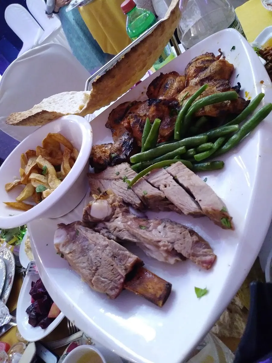 Simcha Palace Glatt Kosher Restaurant — foto 6