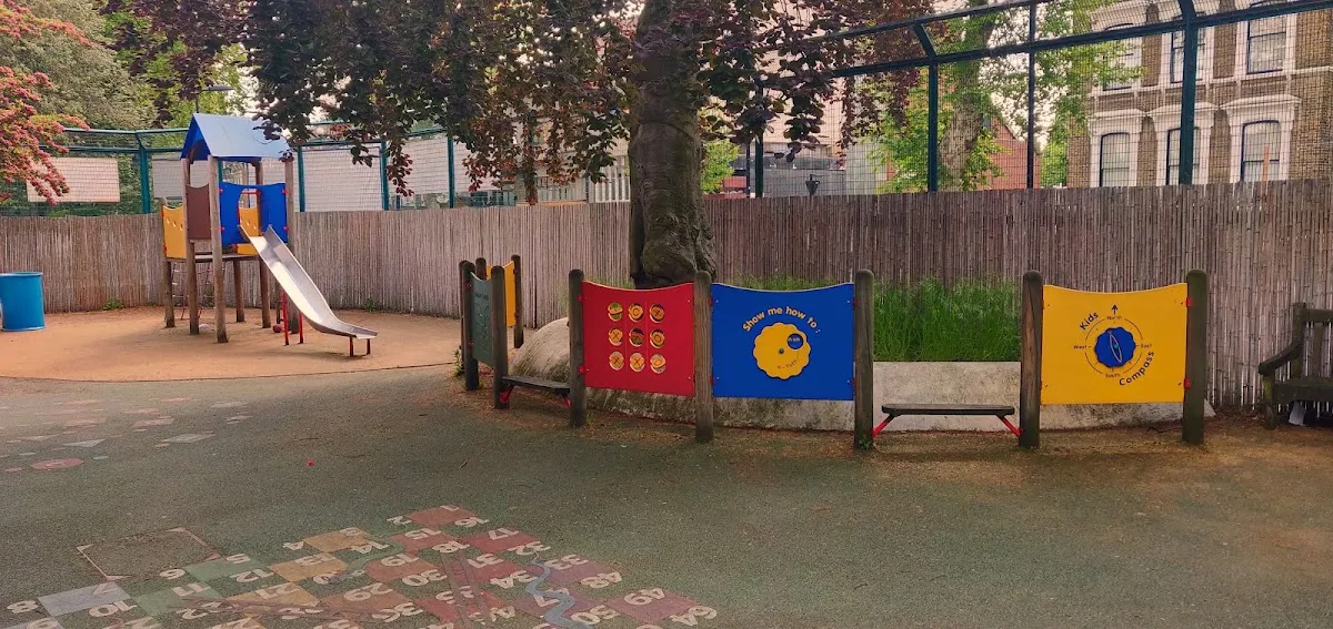 Simon Marks Jewish Primary School — photo 3