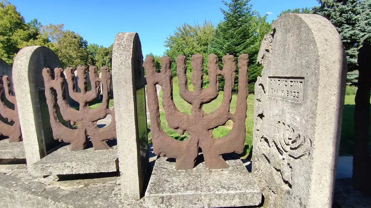 Sinagoga del cementerio nuevo de Lublin — foto 10