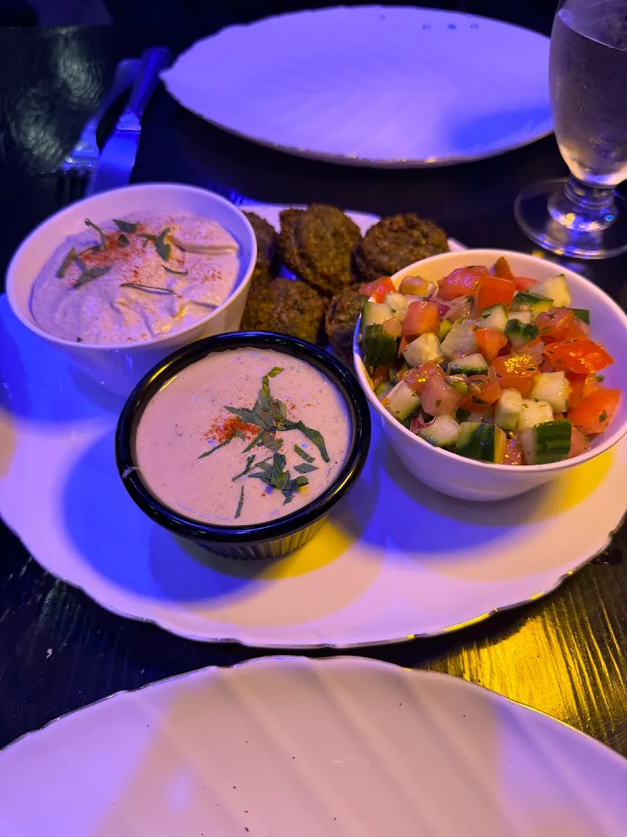 Sip & Sizzle — foto 3