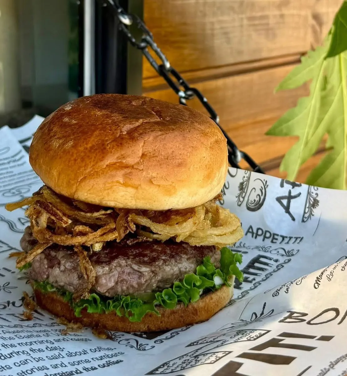 SMB Burger House — foto 2