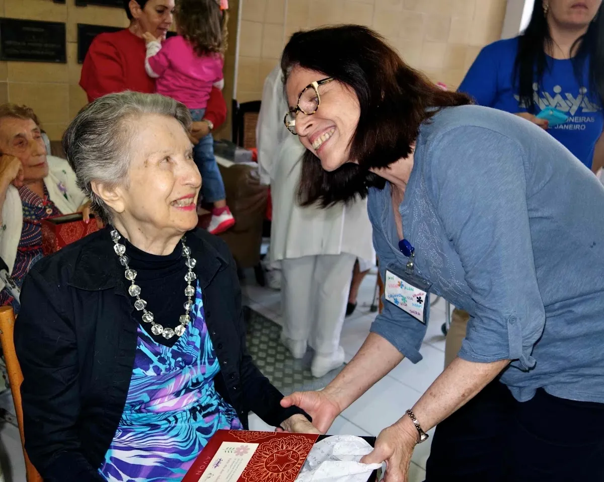 Sociedade Beneficente das Damas Israelitas do Rio de Janeiro - Froien Farain — foto 10