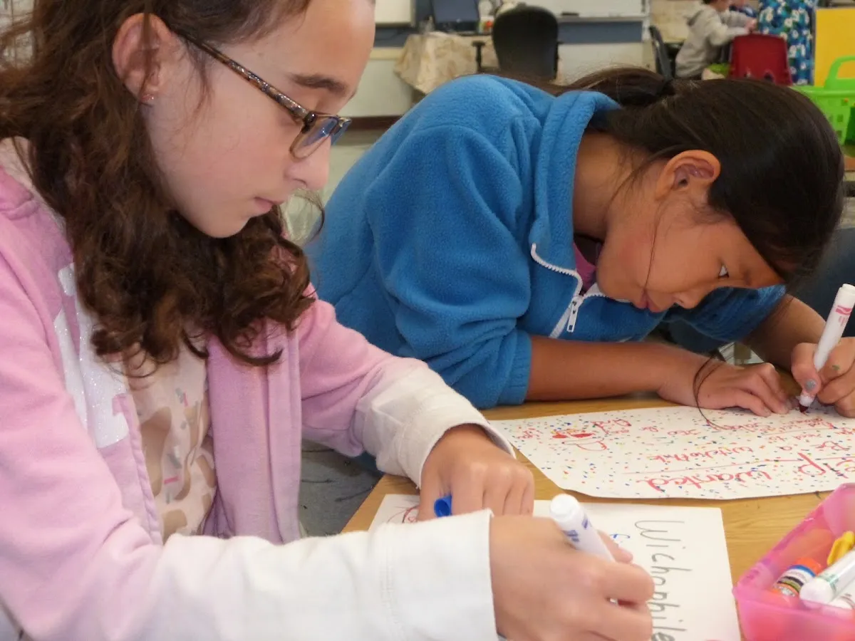 Solomon Schechter Day School de Hartford — photo 3