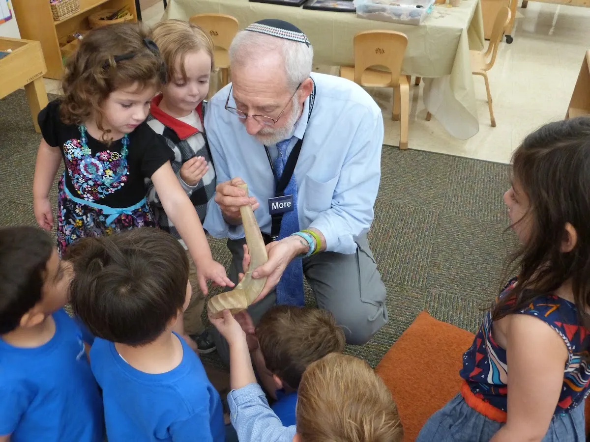 Solomon Schechter Day School de Hartford — photo 4