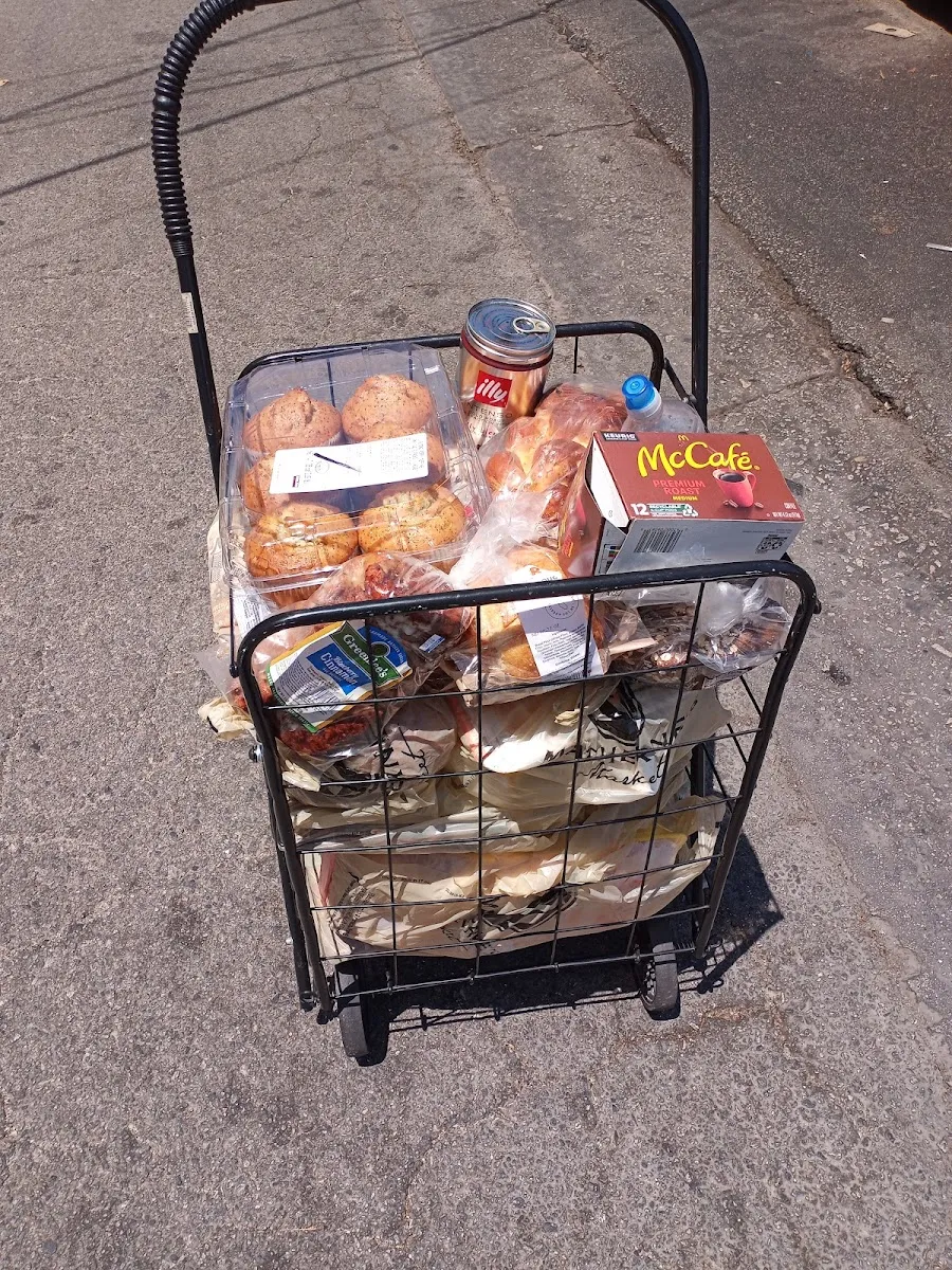 SOVA West Food Pantry — foto 3