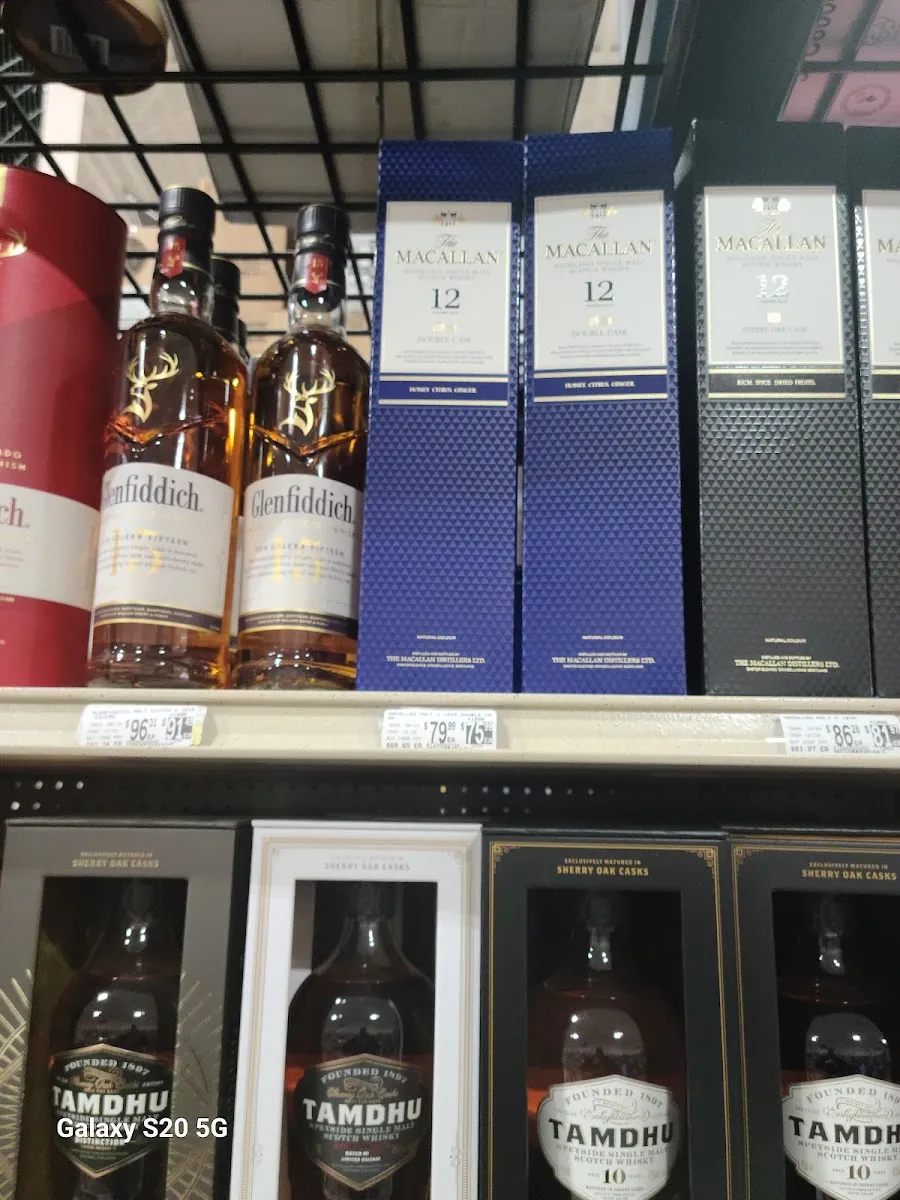 Spec's Wines, Spirits & Finer Foods — photo 4