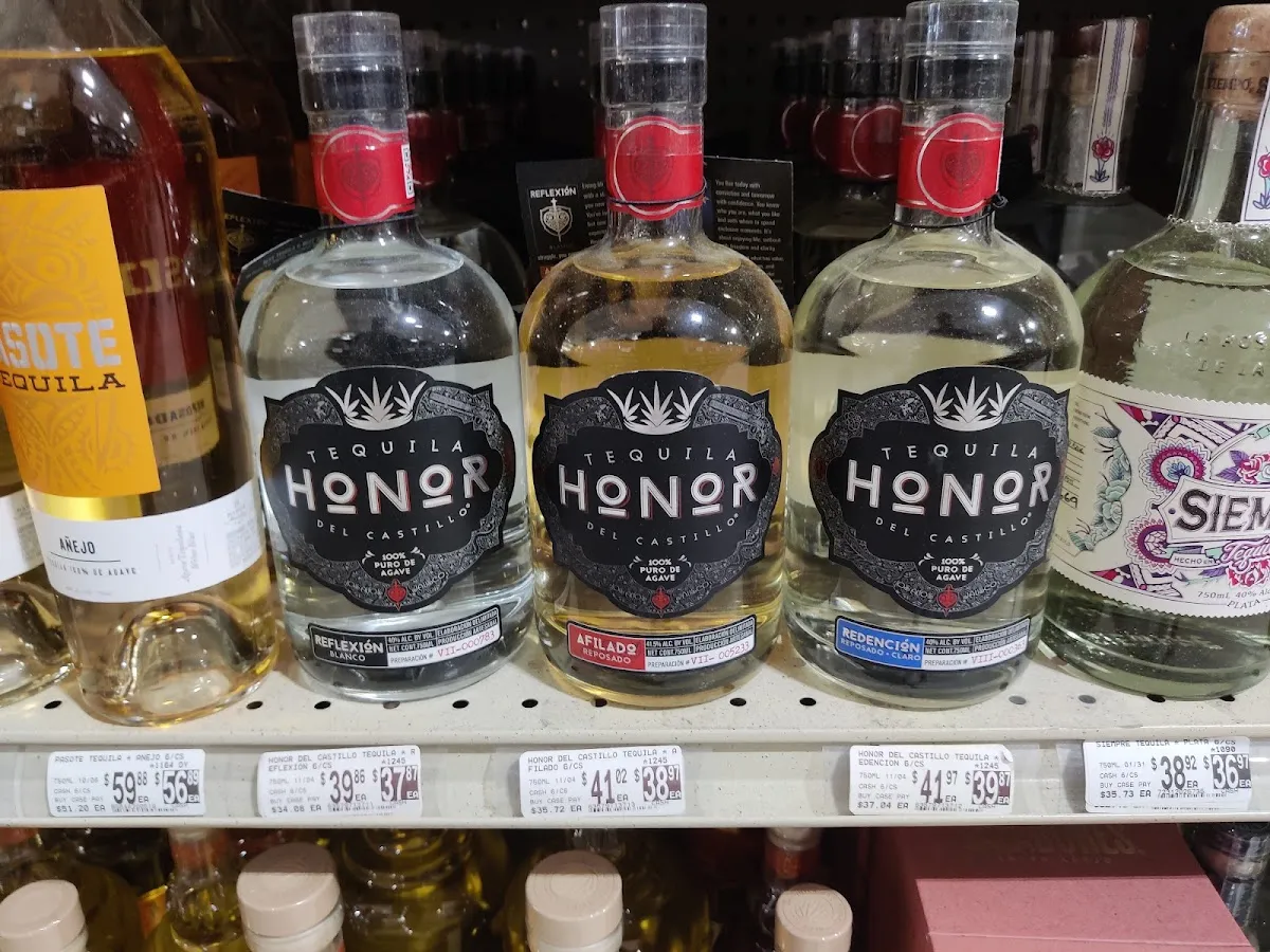 Spec's Wines, Spirits & Finer Foods — photo 5