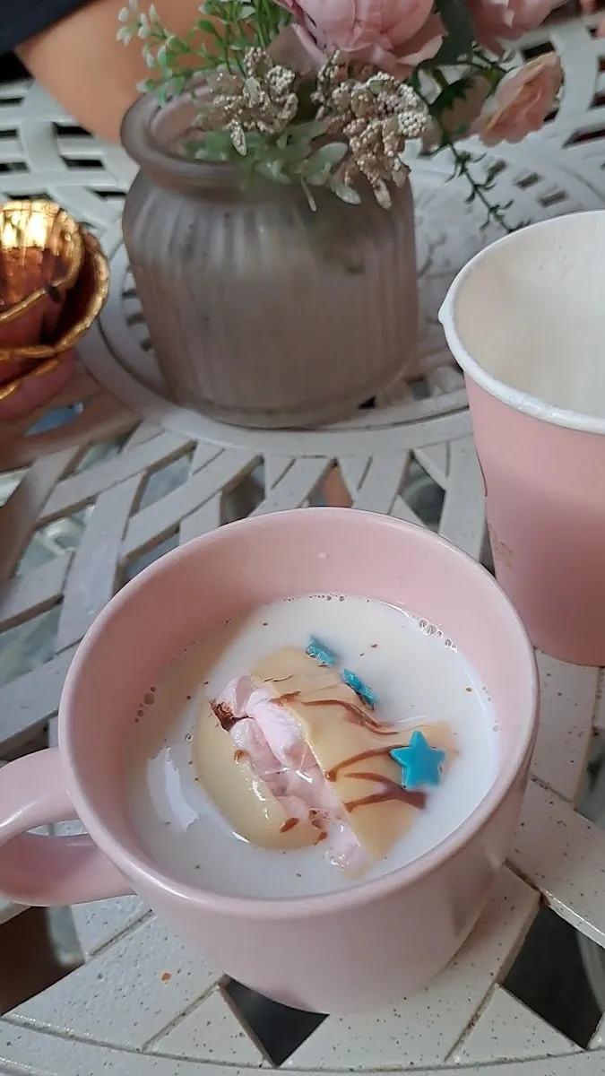 Sprinkles Bakery — photo 2