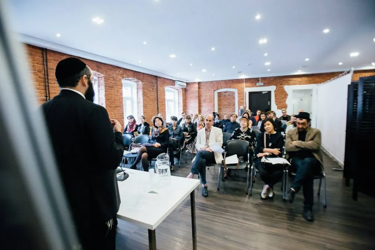 Sredi Svoikh Jewish Community