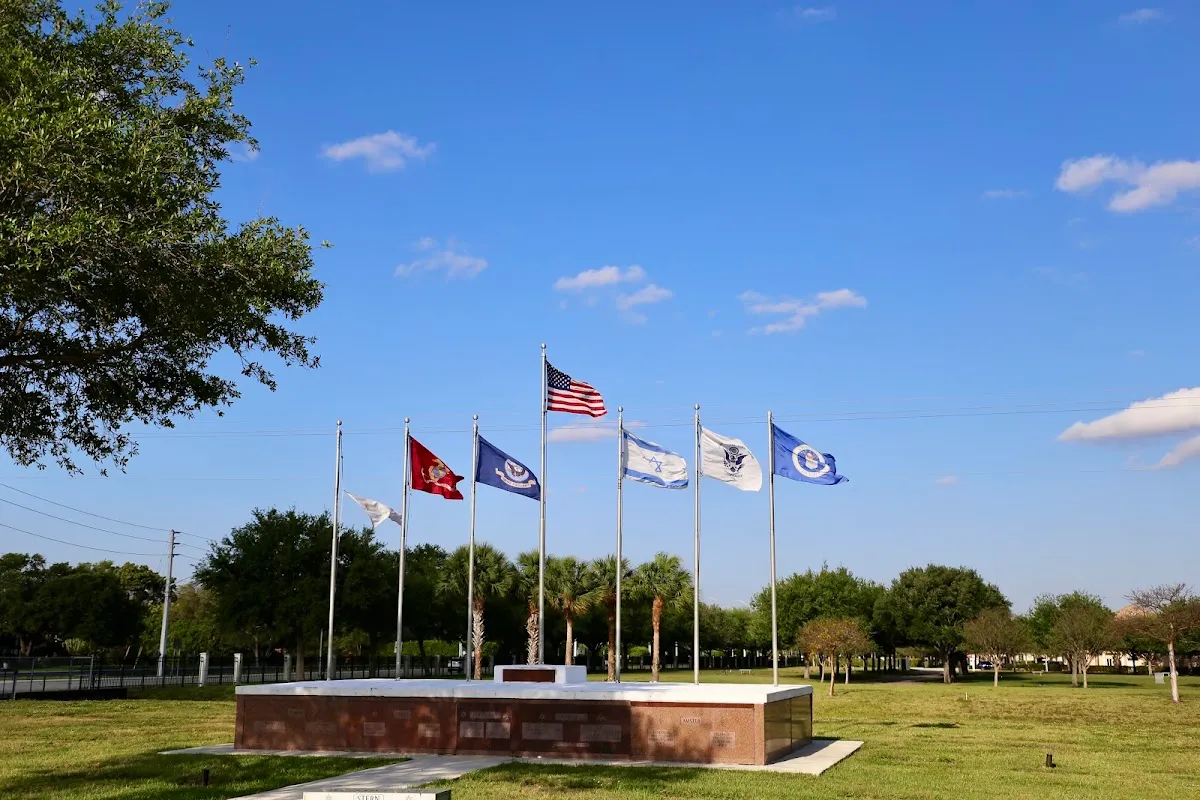 Star of David Memorial Gardens — foto 5