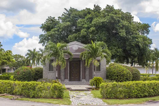 Star of David Memorial Gardens — foto 7