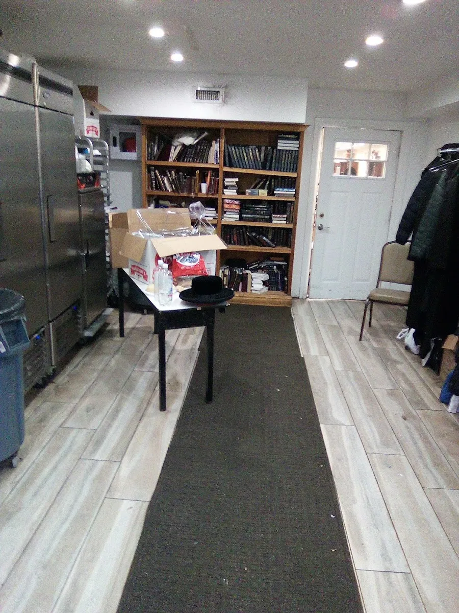 Steinwurtzel Shul