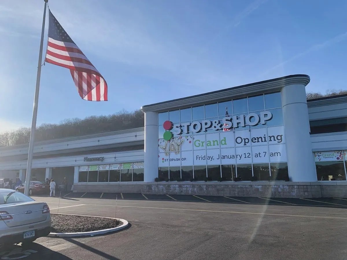 Stop & Shop — photo 4
