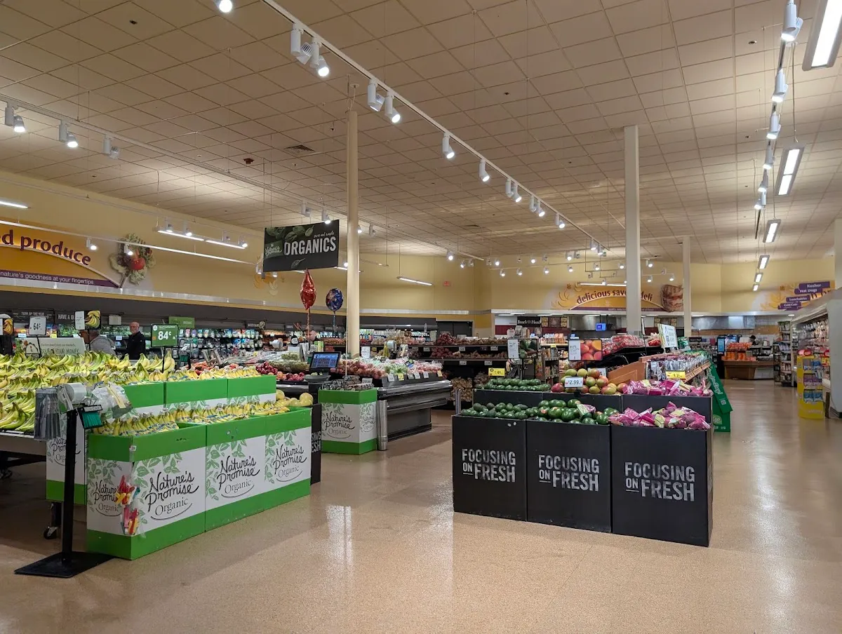Stop & Shop — photo 2