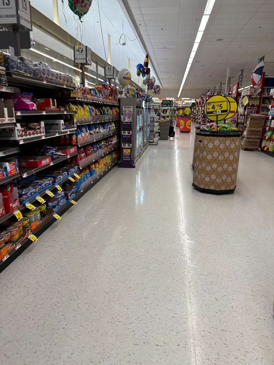 Stop & Shop — photo 4
