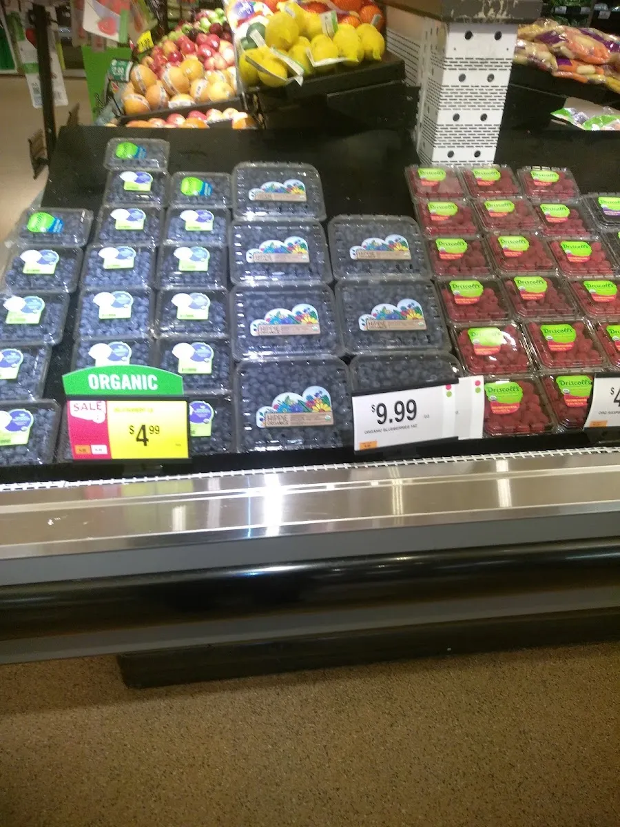 Stop & Shop Bakery (Stoughton) — photo 4