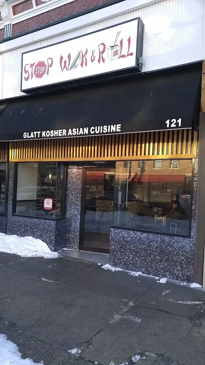 Stop, Wok & Roll