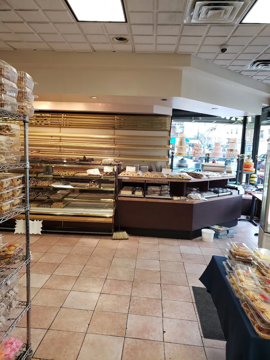 Strauss Bakery — photo 6