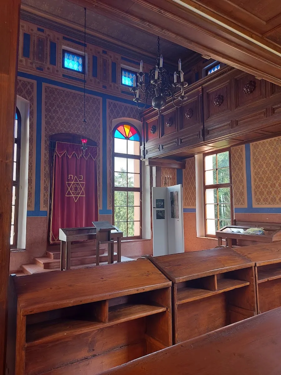 Synagoga a Rabínský dům v Úštěku — foto 3