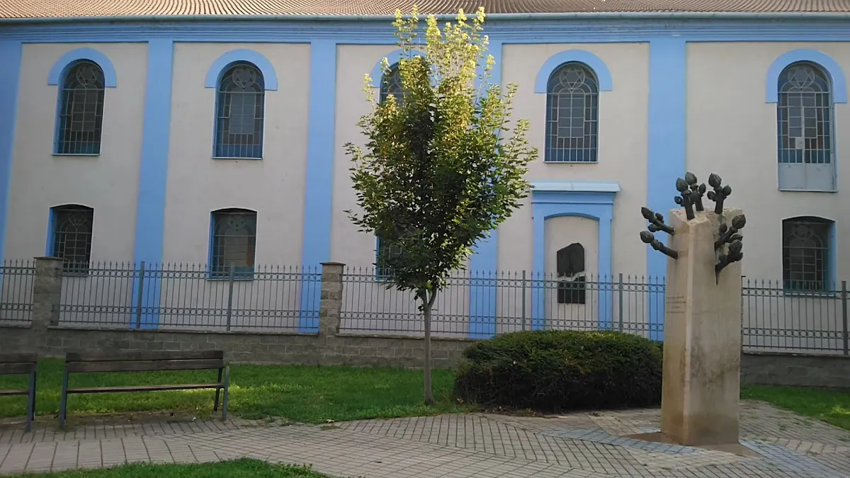 Synagóga Nové Zámky — foto 3