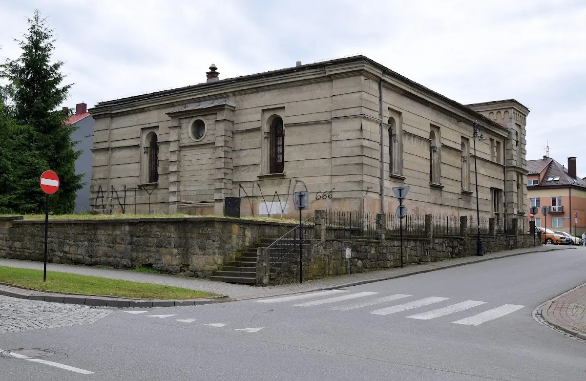 Synagoga w Nowym Sączu (Galeria Dawna Synagoga) — foto 5