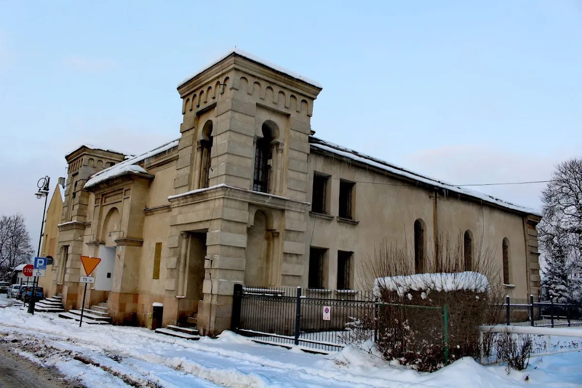 Synagoga w Nowym Sączu (Galeria Dawna Synagoga) — foto 9