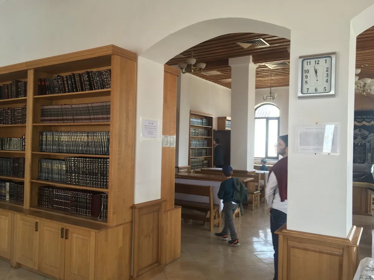 Synagogue of the Apter Rav — foto 8