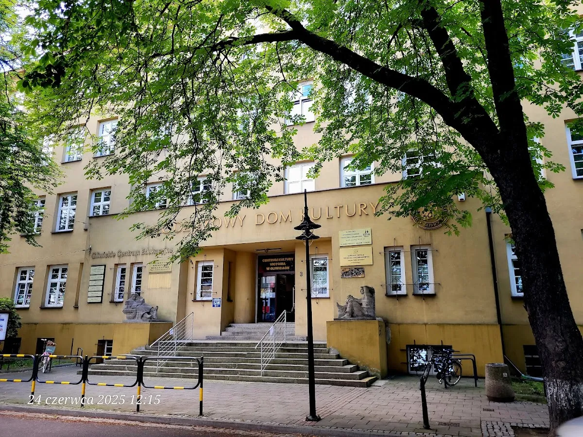 Tablice upamiętniające Synagoge w Gliwicach — photo 6