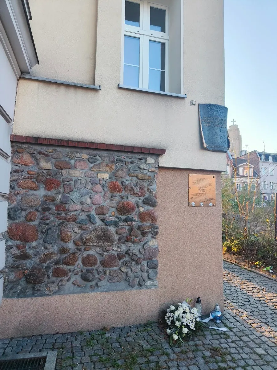 Tablice upamiętniające Synagoge w Gliwicach — photo 9