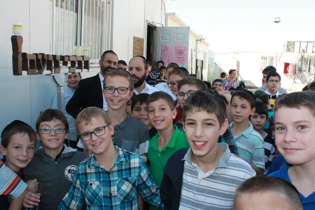 Talmud Torah Darchei Noam — photo 5