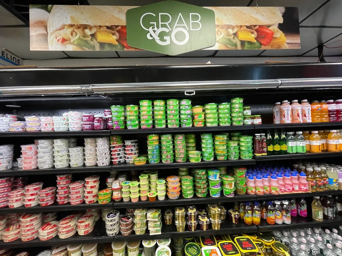 Tasters Market — photo 2