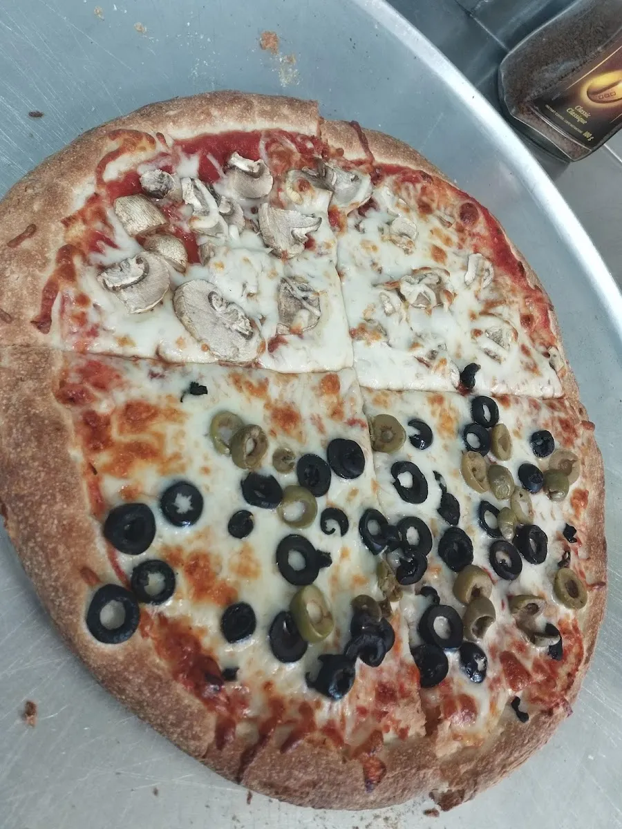 Taty's Pizza — photo 7