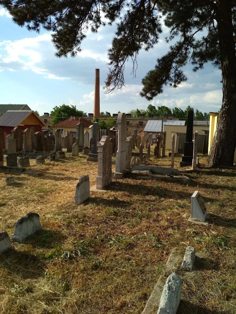 Taub Eizik Izsák csodarabbi nyughelye — foto 3