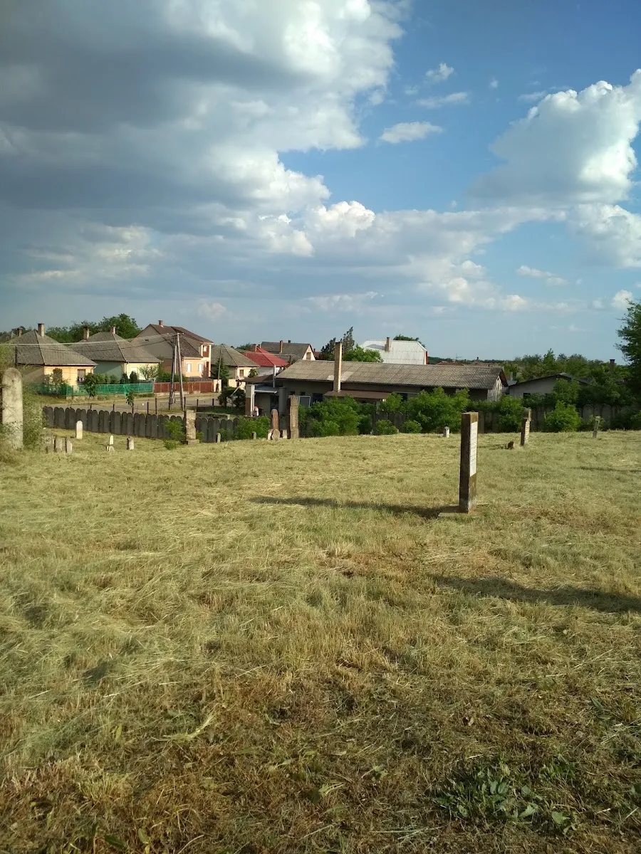 Taub Eizik Izsák csodarabbi nyughelye — foto 6