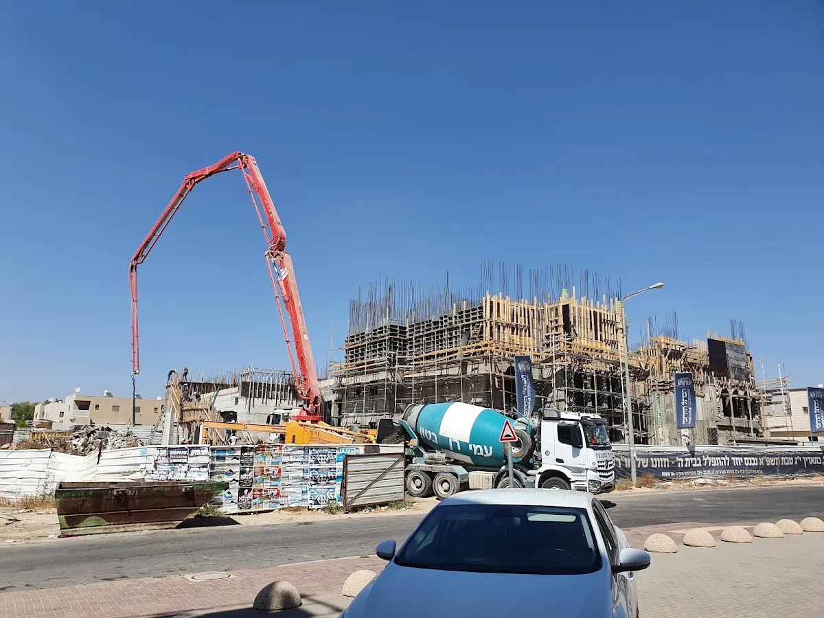 Tefilat Avot Synagogue and Beit Midrash — foto 6