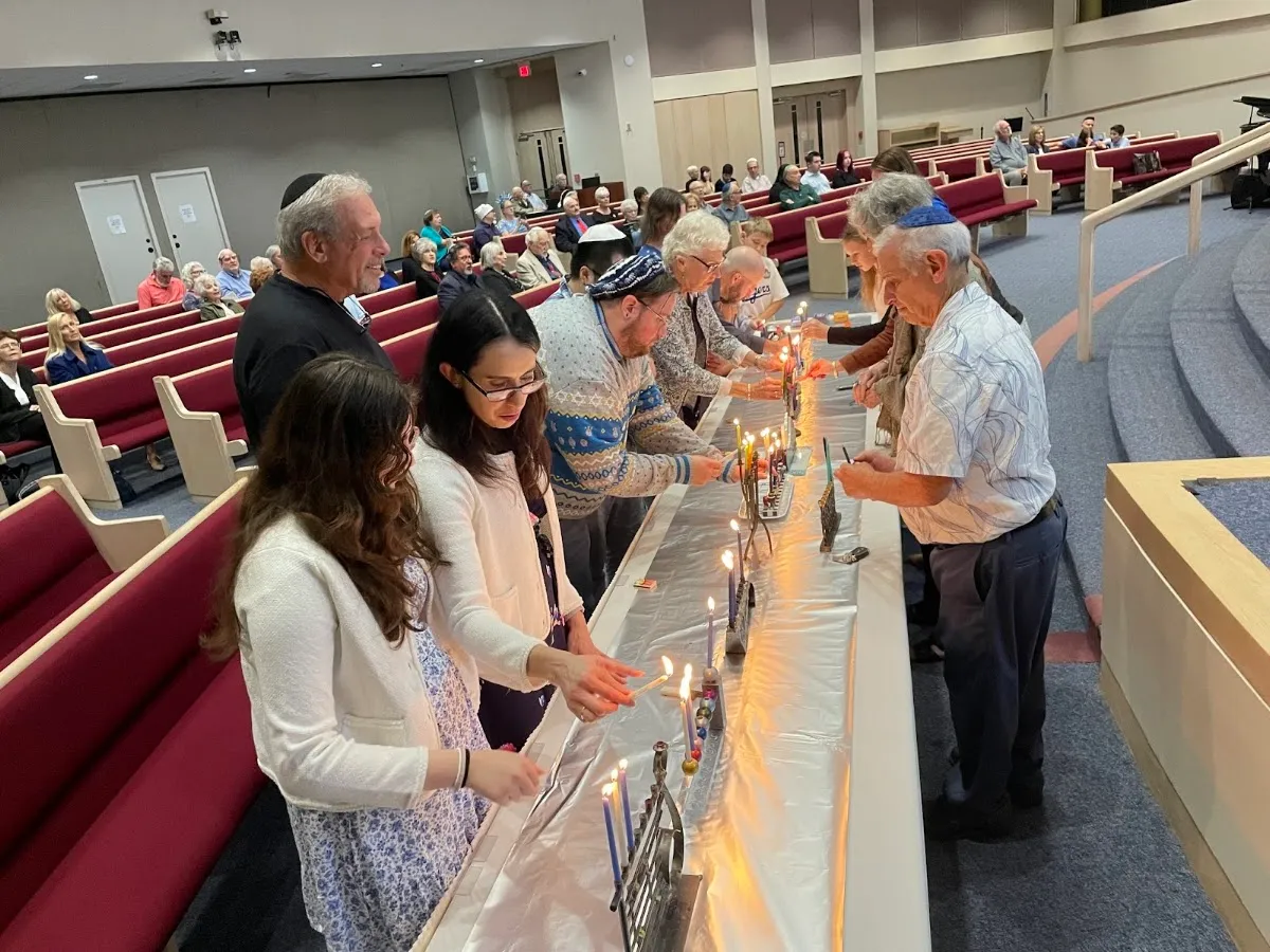 Temple Ahavat Shalom — foto 8