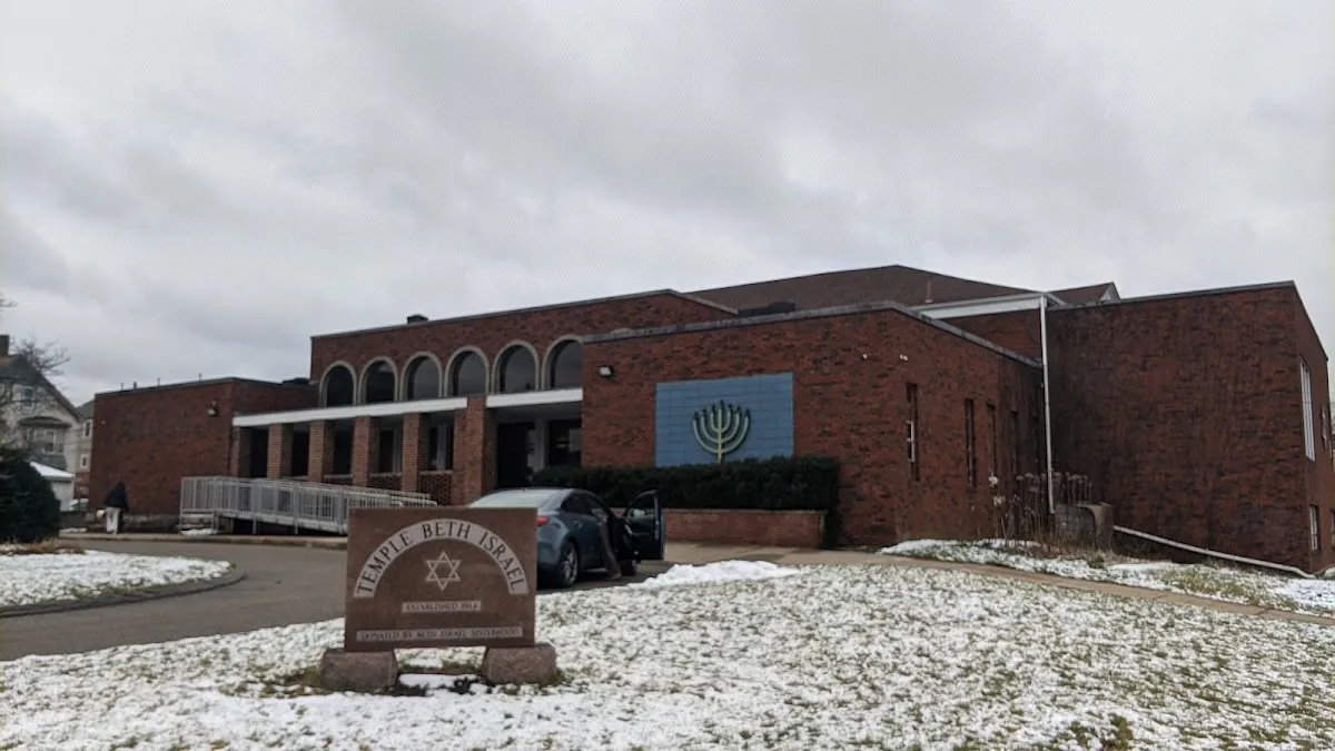 Temple Beth Israel — photo 8