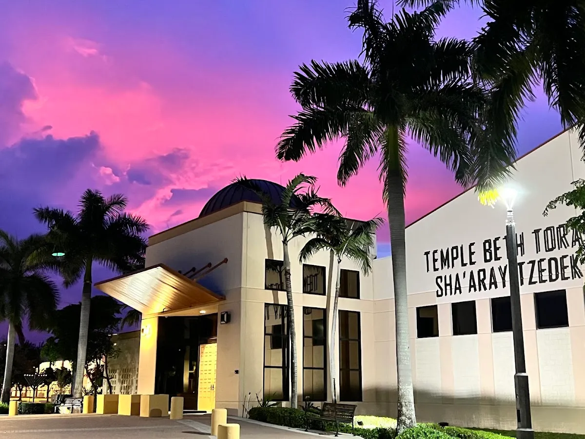 Temple Beth Torah Shaaray Tzedek — foto 3