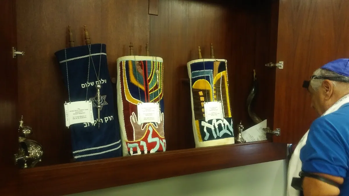 Temple Beth Torah Shaaray Tzedek — foto 4