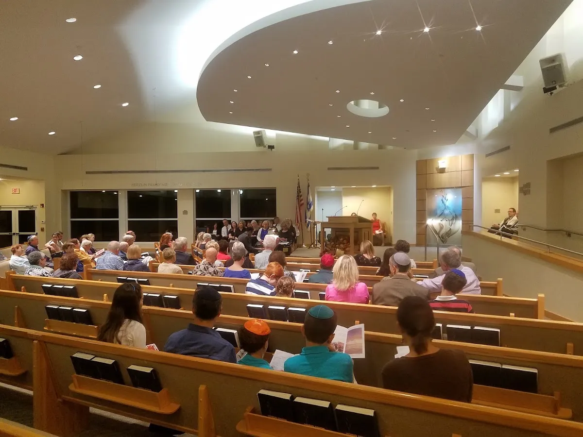 Temple Beth Torah — foto 5