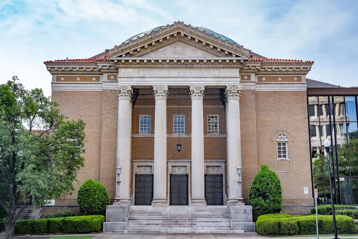 Temple Emanu-El